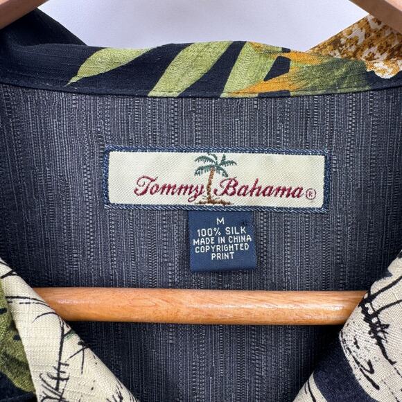 Tommy Bahama Button Front Tropical Shirt Medium Black Gray Silk Floral Print - Picture 4 of 7